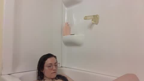 Lola Moonstone online show from January 18, 2026, 4:55 pm