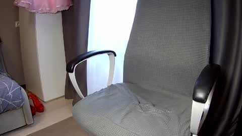 Mylittlecute online show from May 18, 2026, 6:52 am