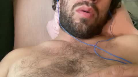 universalstudihoes online show from November 5, 2025, 10:32 pm