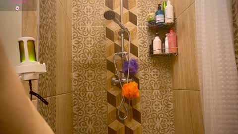 UnnaBella online show from January 28, 2025, 11:07 pm