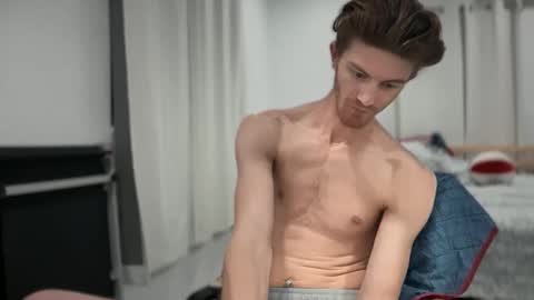 Snapshot of unverifiedbwc chatting on December 16, 2025, 2:05 am Stepbro online show from December 16, 2025, 2:05 am