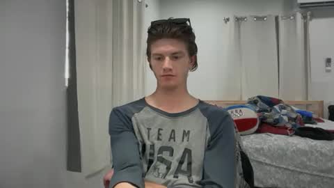 Snapshot of unverifiedbwc chatting on December 17, 2025, 9:21 pm Stepbro online show from December 17, 2025, 9:21 pm