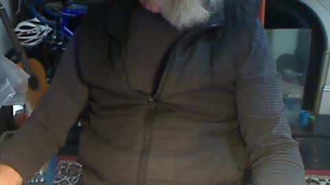 Snapshot of updownunder chatting on June 4, 2026, 3:01 am Freddie online show from June 4, 2026, 3:01 am