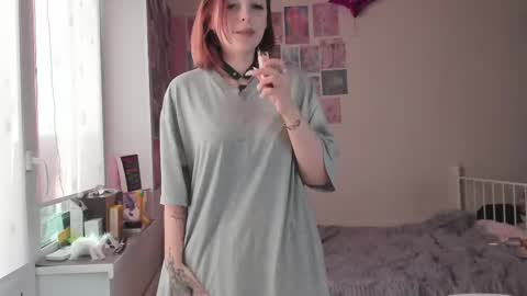 ur_obedient_girl online show from February 8, 2025, 9:03 am