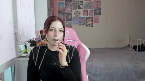 ur_obedient_girl online show from February 9, 2025, 9:16 am