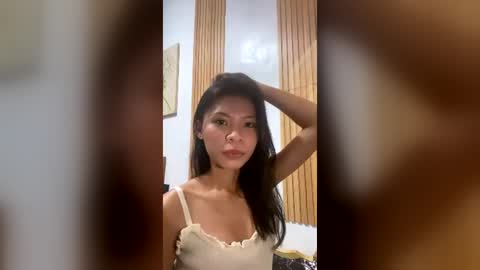 Snapshot of ur_prettylilzie chatting on June 21, 2026, 2:19 pm ur_prettylilzie online show from June 21, 2026, 2:19 pm