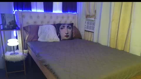 ur_sassyslutx online show from November 5, 2025, 12:43 am