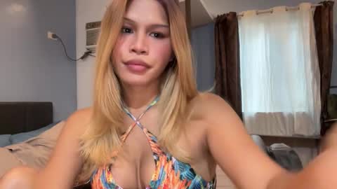 Snapshot of ur_secret_lover9 chatting on November 7, 2025, 9:09 am BARBIE- DONT FORGET TO FOLLOW ME AND GIVE ME THUMBS UP online show from November 7, 2025, 9:09 am