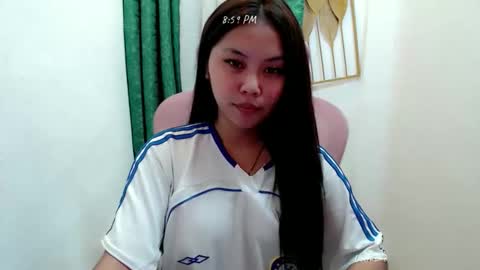 ur_small_girl online show from November 14, 2025, 12:59 pm