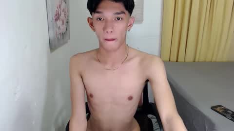 urasian_john20 online show from October 16, 2025, 12:28 pm