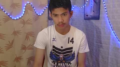 urasian_justin online show from September 22, 2025, 4:14 am