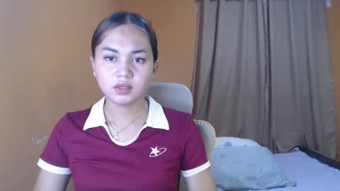 urasian_kat online show from December 19, 2025, 6:42 am