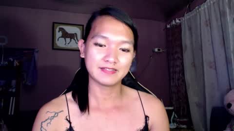 NEWRA  ALLISON online show from February 22, 2025, 8:42 pm