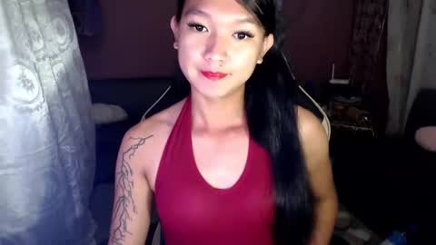 NEWRA  ALLISON online show from March 4, 2025, 1:23 am