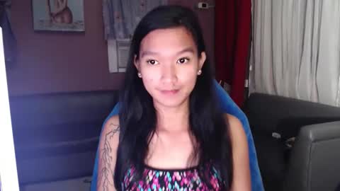 NEWRA  ALLISON online show from October 29, 2025, 7:59 pm