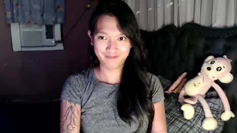 NEWRA  ALLISON online show from February 19, 2026, 6:26 pm