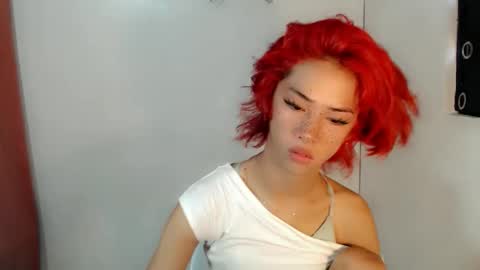 Snapshot of urasianyana chatting on April 23, 2026, 2:35 am urasianyana online show from April 23, 2026, 2:35 am