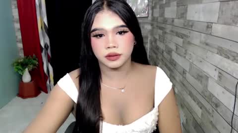 Snapshot of urbabysofia0305 chatting on December 30, 2024, 2:40 pm Sofia online show from December 30, 2024, 2:40 pm