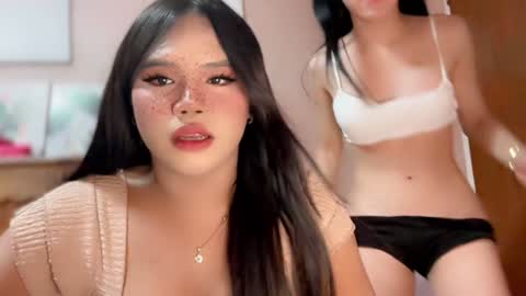 Snapshot of urbabysofia0305 chatting on January 9, 2025, 3:55 pm Sofia online show from January 9, 2025, 3:55 pm