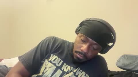 Snapshot of urbandick5 chatting on February 4, 2026, 4:18 am urbandick5 online show from February 4, 2026, 4:18 am