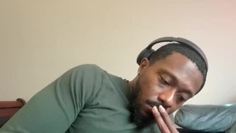 Snapshot of urbandick5 chatting on February 5, 2026, 8:13 pm urbandick5 online show from February 5, 2026, 8:13 pm