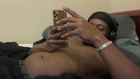 Snapshot of urbandick5 chatting on February 17, 2026, 2:52 am urbandick5 online show from February 17, 2026, 2:52 am