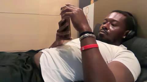 Snapshot of urbandick5 chatting on February 27, 2026, 10:48 am urbandick5 online show from February 27, 2026, 10:48 am