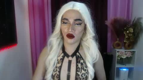 KENDALL online show from October 4, 2025, 9:46 pm