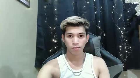 ASIANBBYBOY online show from September 17, 2025, 12:40 pm