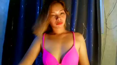 urcutiepiegirl online show from June 1, 2026, 4:47 am