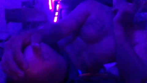 urdaddy875867 online show from April 18, 2026, 5:11 am