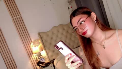 urdream_bride online show from February 1, 2025, 8:47 pm