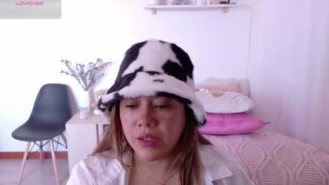 Mia Miller online show from January 18, 2026, 3:16 pm