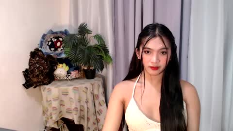 Trixie online show from March 8, 2025, 4:06 pm
