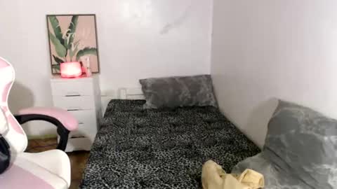 Snapshot of urfantacyjamaica chatting on March 9, 2025, 11:56 pm ayumi reacher online show from March 9, 2025, 11:56 pm