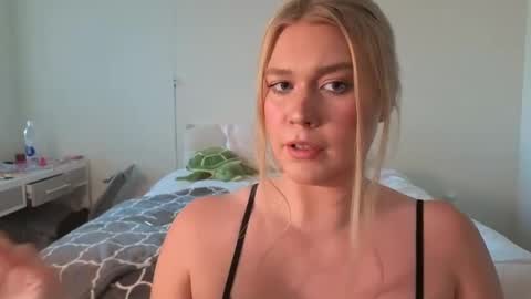 Snapshot of urfavcollegegirl chatting on February 16, 2025, 12:41 am Maryia Kay online show from February 16, 2025, 12:41 am