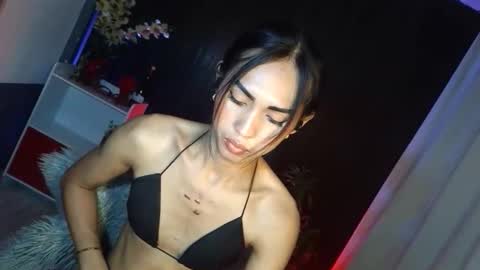 Rianne online show from November 25, 2025, 8:53 pm