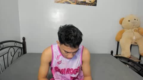 urfucker_vinz online show from February 9, 2026, 12:53 pm