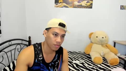 Snapshot of urfucker_vinz chatting on May 11, 2026, 2:45 pm urfucker_vinz online show from May 11, 2026, 2:45 pm