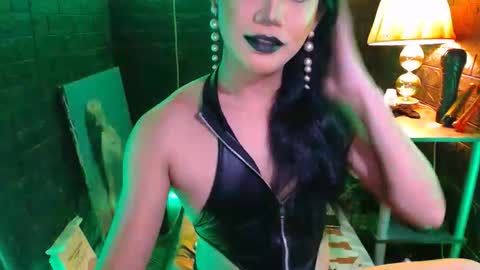 Snapshot of urhardcockqueenxxx chatting on October 13, 2025, 8:42 pm queen norelle online show from October 13, 2025, 8:42 pm