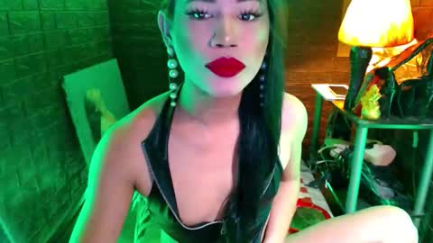queen norelle online show from May 17, 2026, 6:59 pm