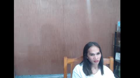 urhotgian online show from June 11, 2026, 12:32 am