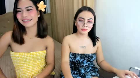 urhotgirl_sexyariela online show from May 21, 2026, 6:15 pm