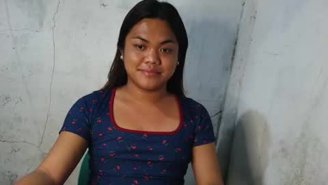 urhottie_bella online show from February 15, 2026, 10:28 pm