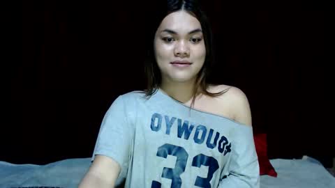 urhottie_bella online show from June 1, 2026, 10:06 am