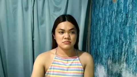 Snapshot of urhottie_bella chatting on June 17, 2026, 5:43 am urhottie_bella online show from June 17, 2026, 5:43 am
