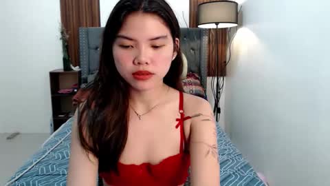 urhottie_melodie online show from December 19, 2025, 5:25 am