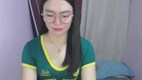 Snapshot of urhottiest_katey chatting on May 18, 2026, 4:07 am Katey online show from May 18, 2026, 4:07 am