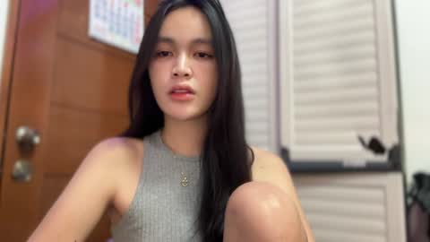 Amira online show from April 15, 2026, 2:07 am