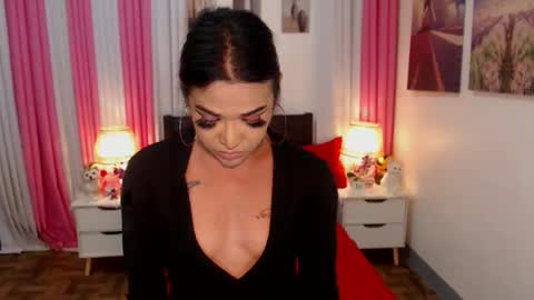 Queen Nicole online show from February 11, 2025, 1:30 pm